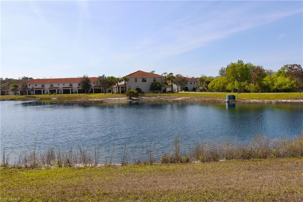 15489 Summit Place Cir 302, Naples, FL 34119-23