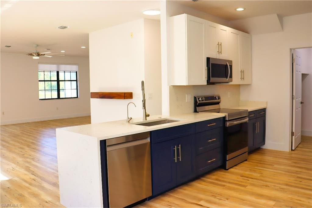 15489 Summit Place Cir 302, Naples, FL 34119-3