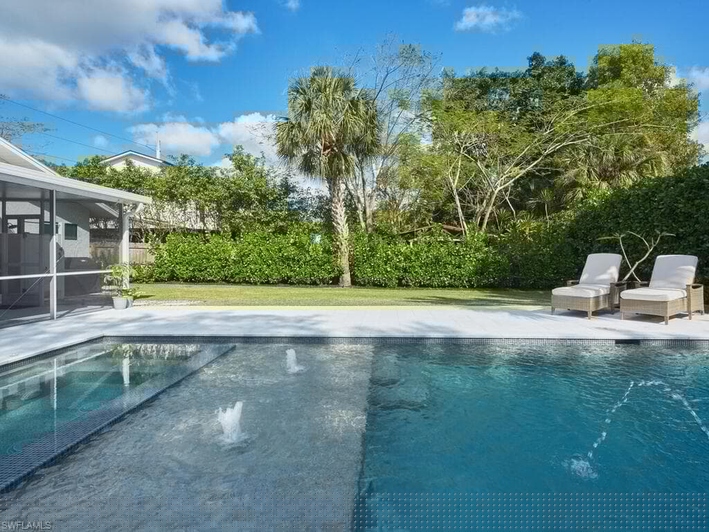 1080 13th St N, Naples, FL 34102-30