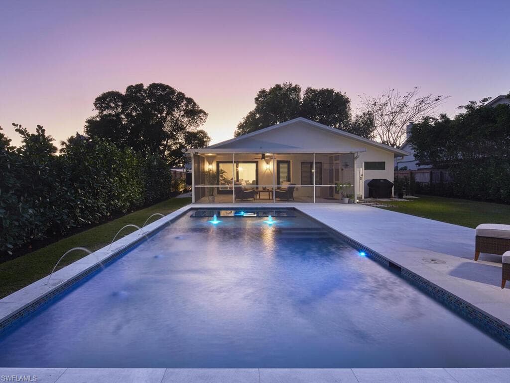 1080 13th St N, Naples, FL 34102-37
