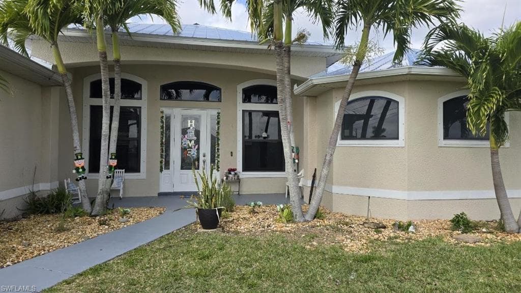1012 33rd Pl, Cape Coral, FL 33993-3