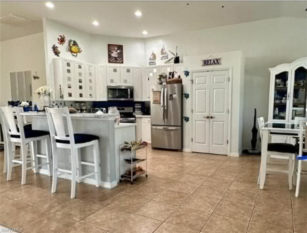 1012 33rd Pl, Cape Coral, FL 33993-7