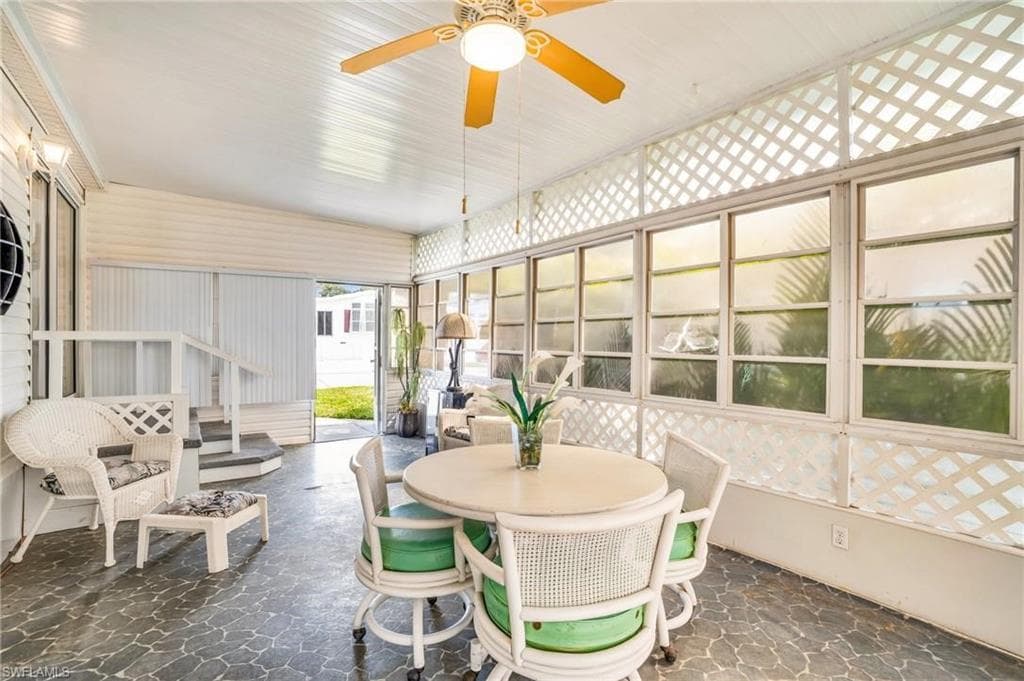 251 Bass Ln, Naples, FL 34114-10