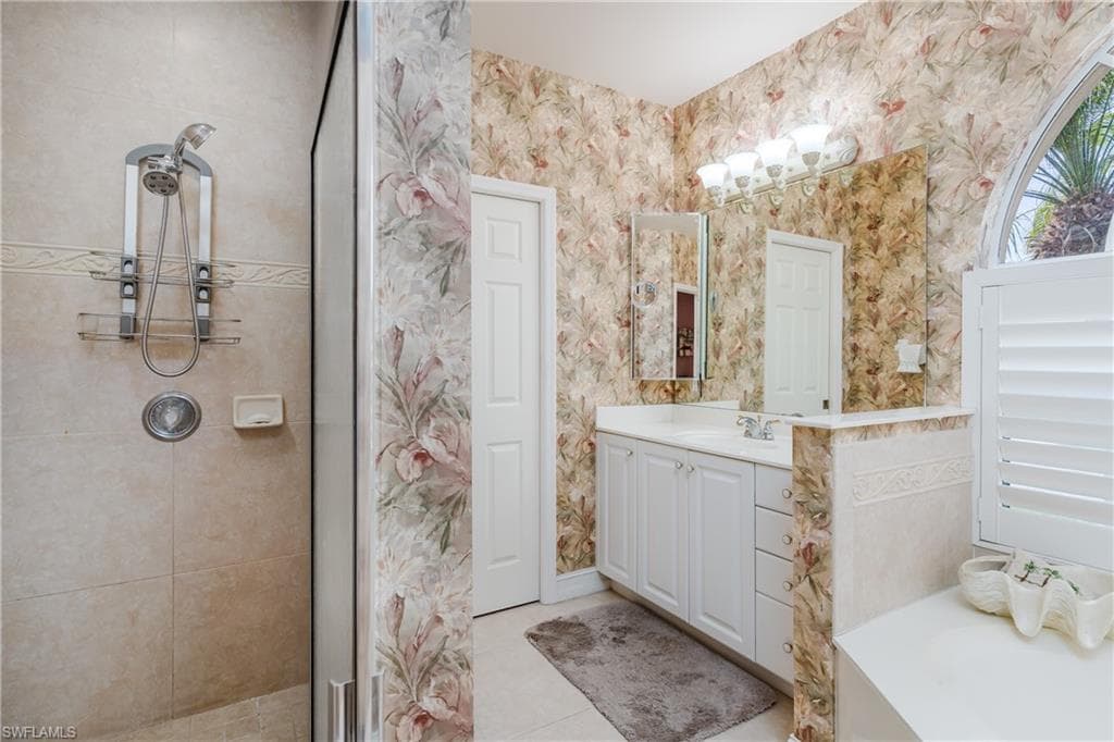 79 Copperfield Ct, Marco Island, FL 34145-15