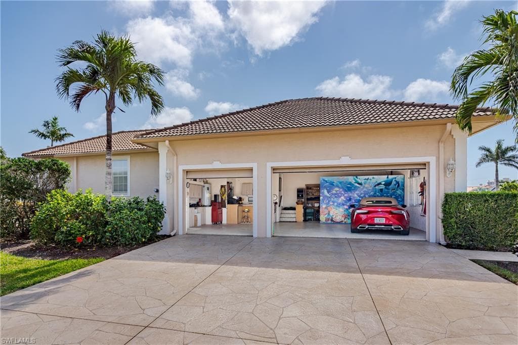 79 Copperfield Ct, Marco Island, FL 34145-32