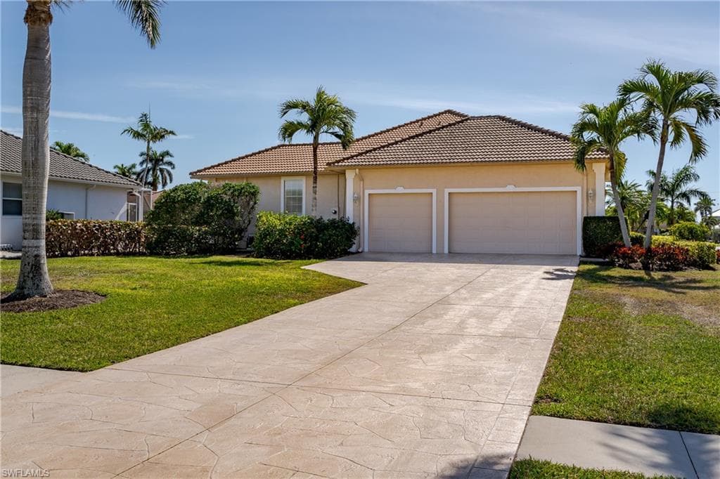 79 Copperfield Ct, Marco Island, FL 34145-33