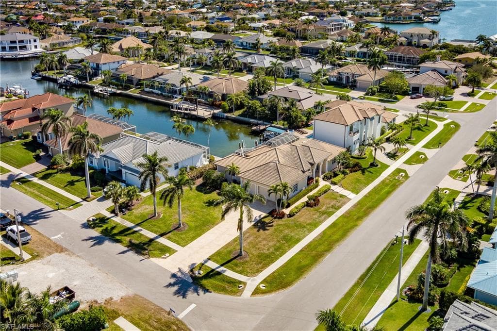 79 Copperfield Ct, Marco Island, FL 34145-36