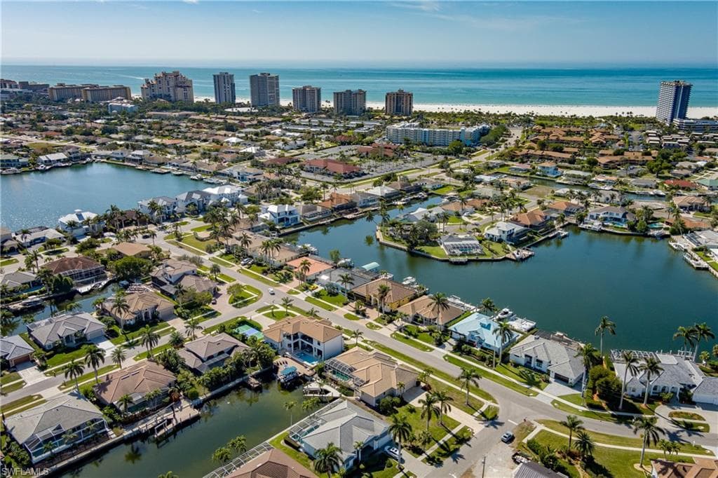 79 Copperfield Ct, Marco Island, FL 34145-38