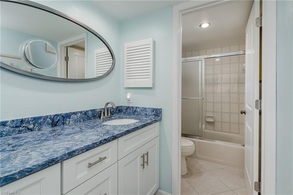848 Elkcam Cir 302, Marco Island, FL 34145-12