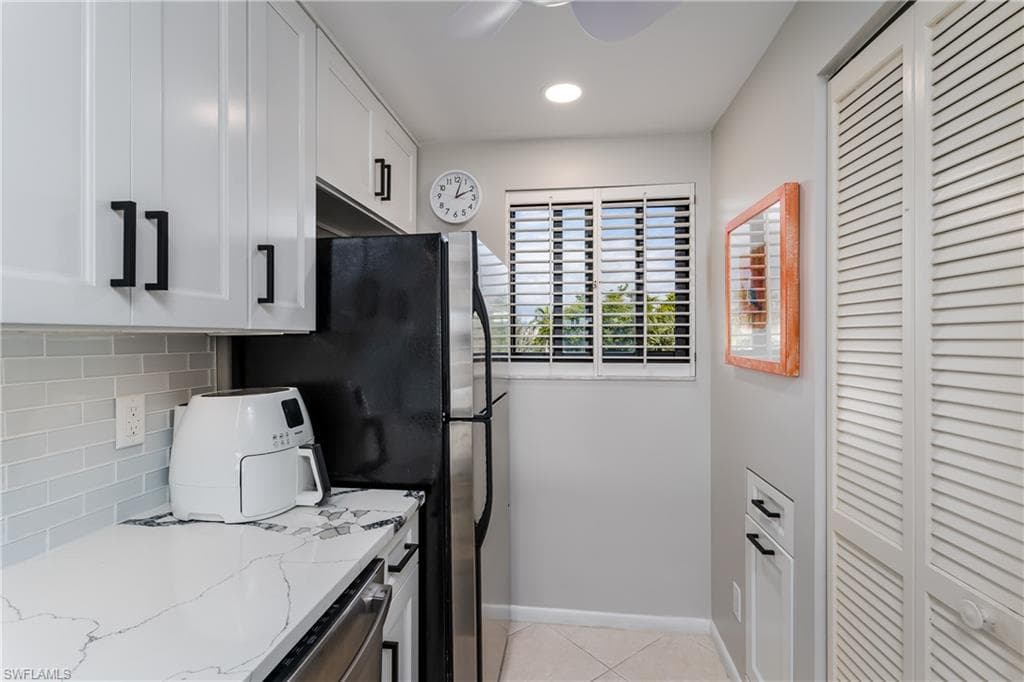 848 Elkcam Cir 302, Marco Island, FL 34145-14