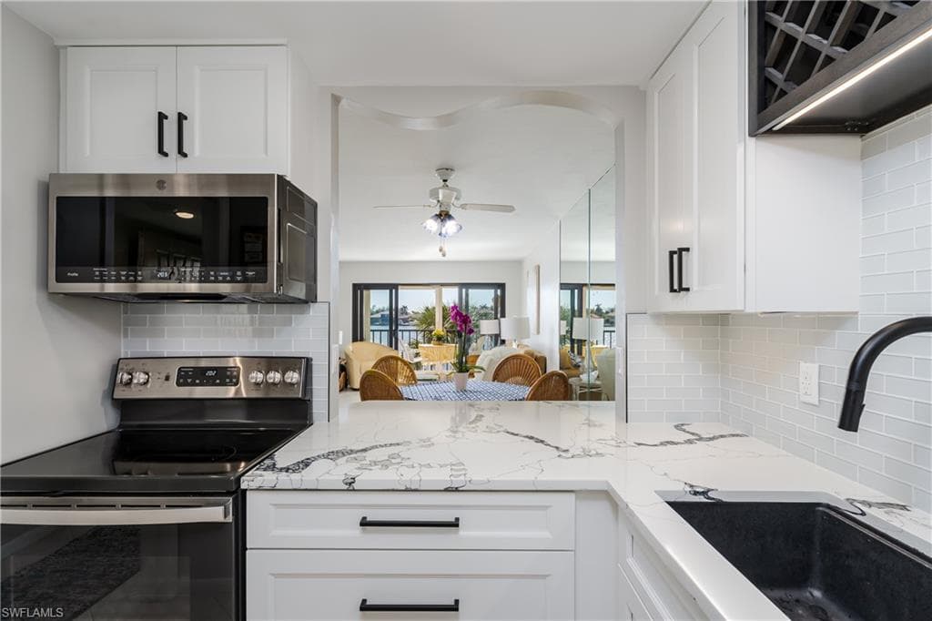848 Elkcam Cir 302, Marco Island, FL 34145-15