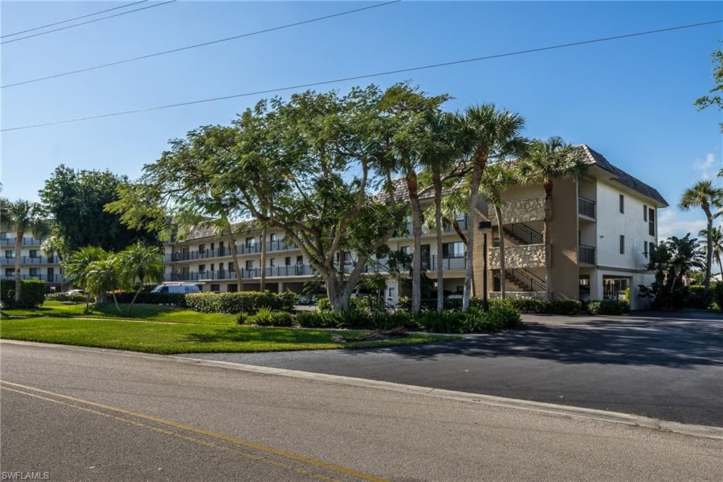 848 Elkcam Cir 302, Marco Island, FL 34145-22