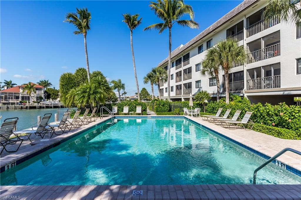 848 Elkcam Cir 302, Marco Island, FL 34145-26