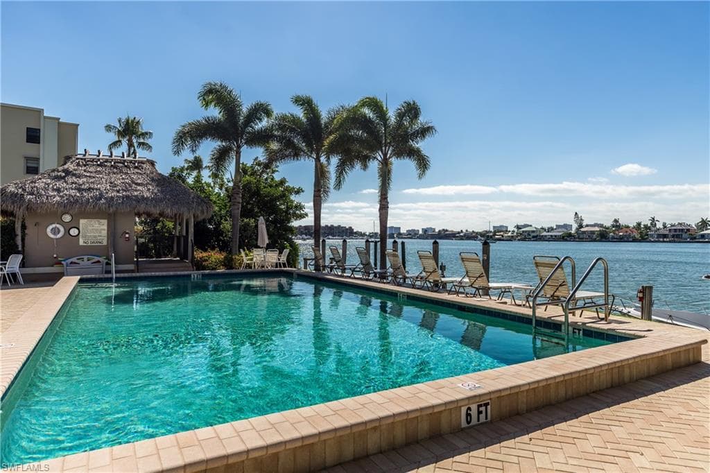 848 Elkcam Cir 302, Marco Island, FL 34145-27