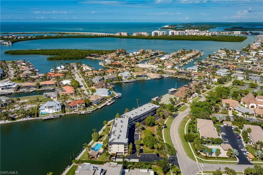 848 Elkcam Cir 302, Marco Island, FL 34145-31