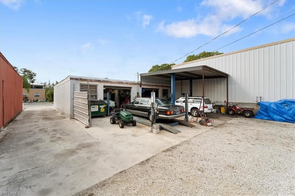 3037 Van Buren Ave, Naples, FL 34112-5