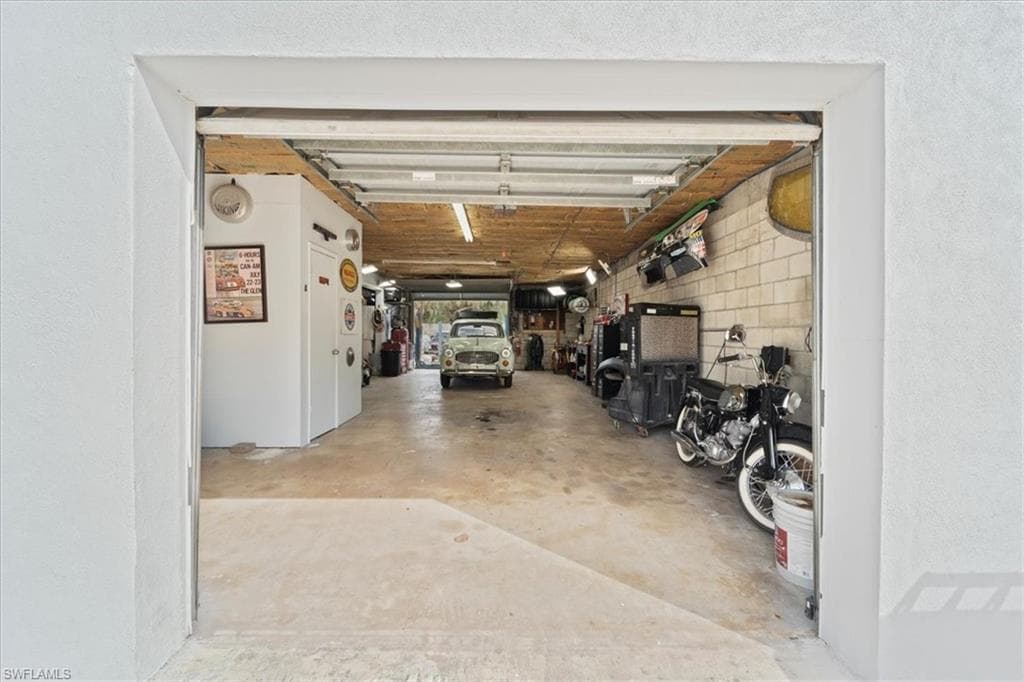 3037 Van Buren Ave, Naples, FL 34112-7