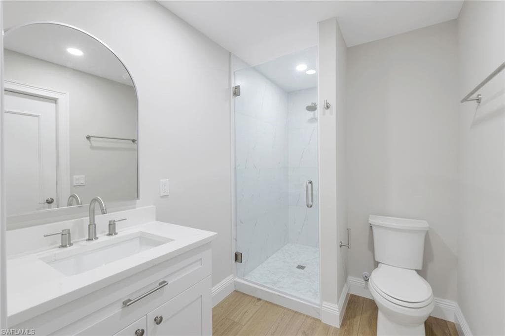 13123 Valewood Dr, Naples, FL 34119-19