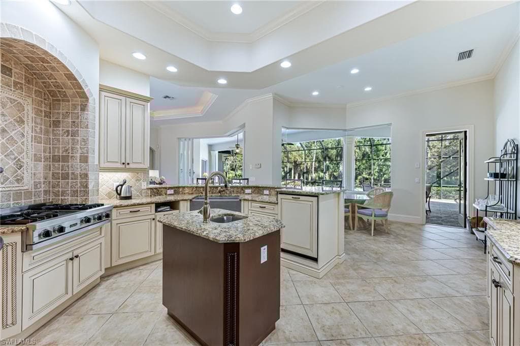 7610 Palmer Ct, Naples, FL 34113-13