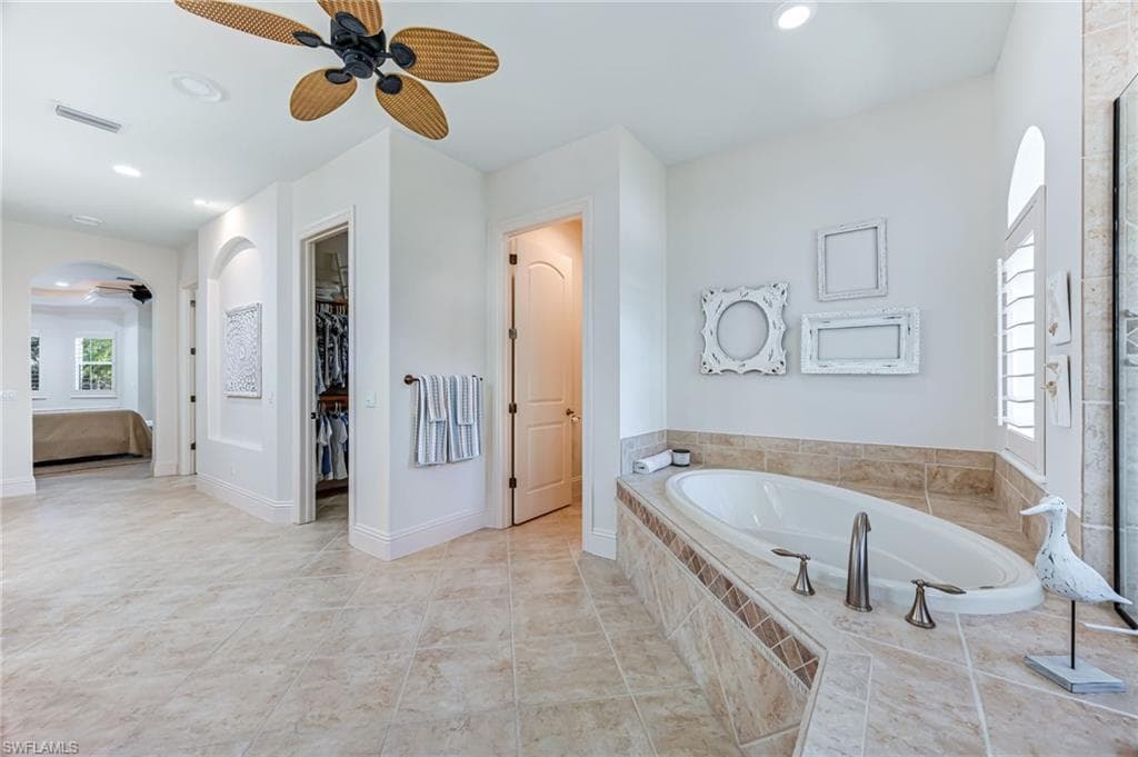 7610 Palmer Ct, Naples, FL 34113-24