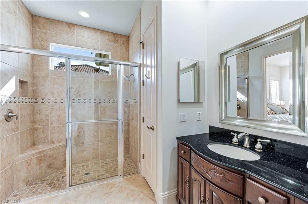 7610 Palmer Ct, Naples, FL 34113-28