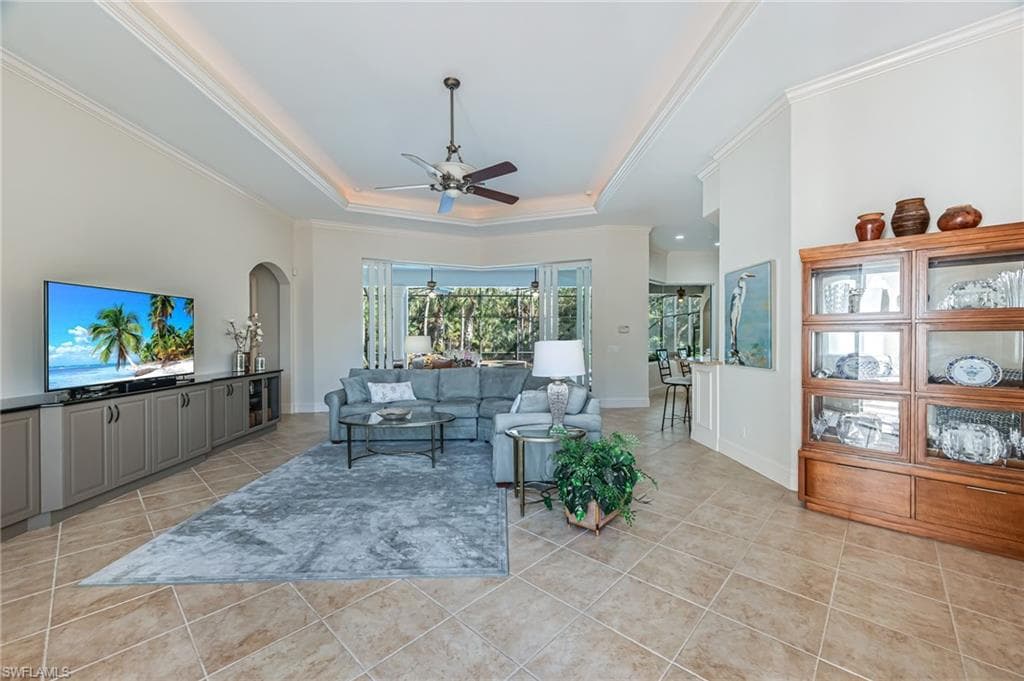7610 Palmer Ct, Naples, FL 34113-4