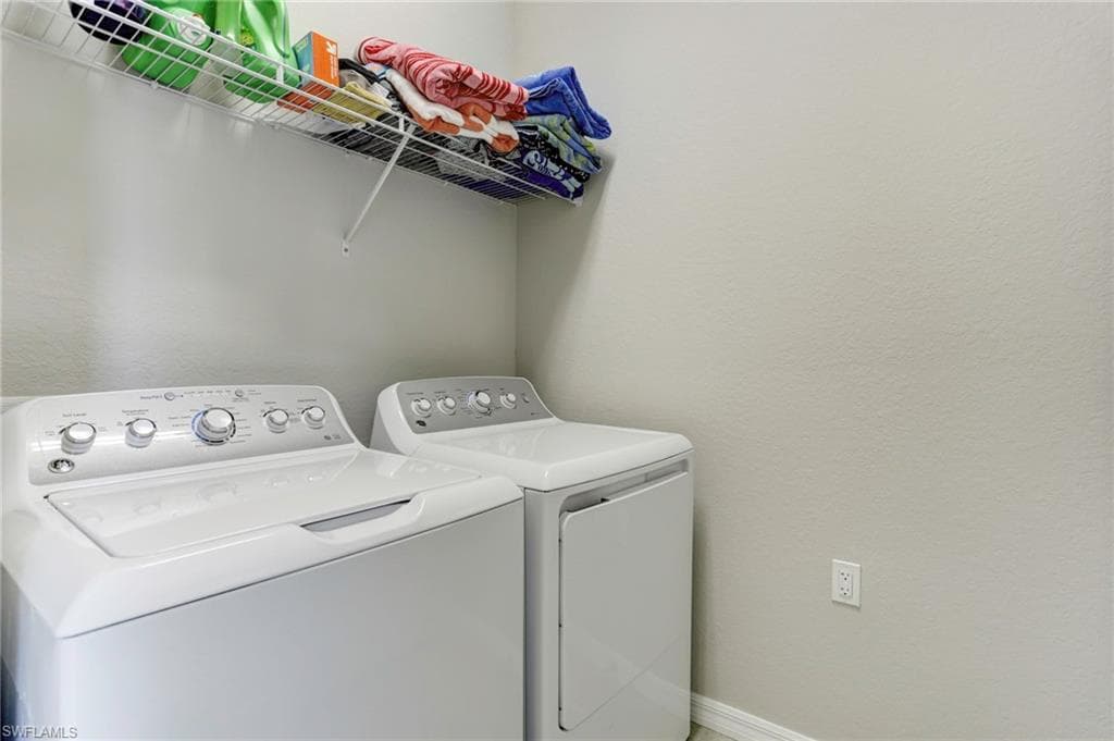 2353 Anguilla Dr 201, Naples, FL 34120-37