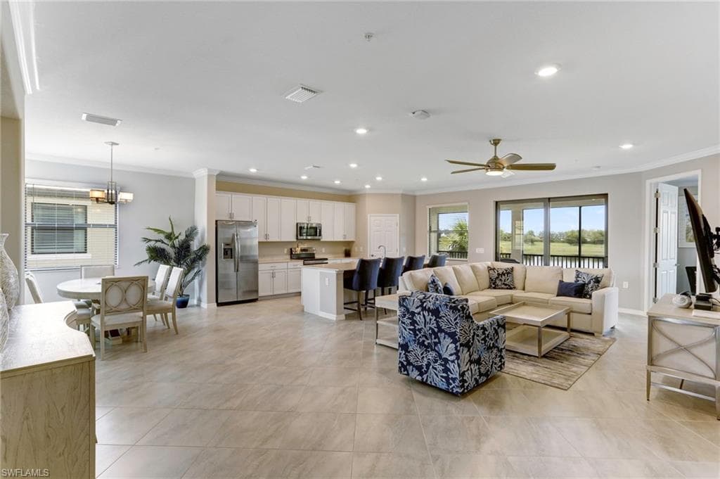 2353 Anguilla Dr 201, Naples, FL 34120-7