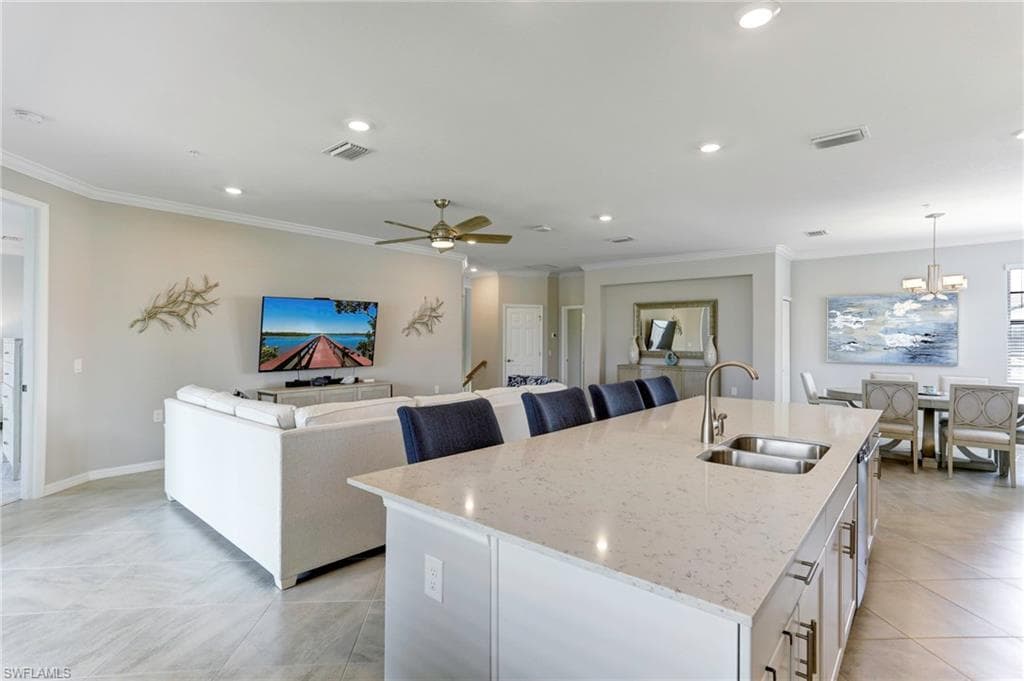 2353 Anguilla Dr 201, Naples, FL 34120-8