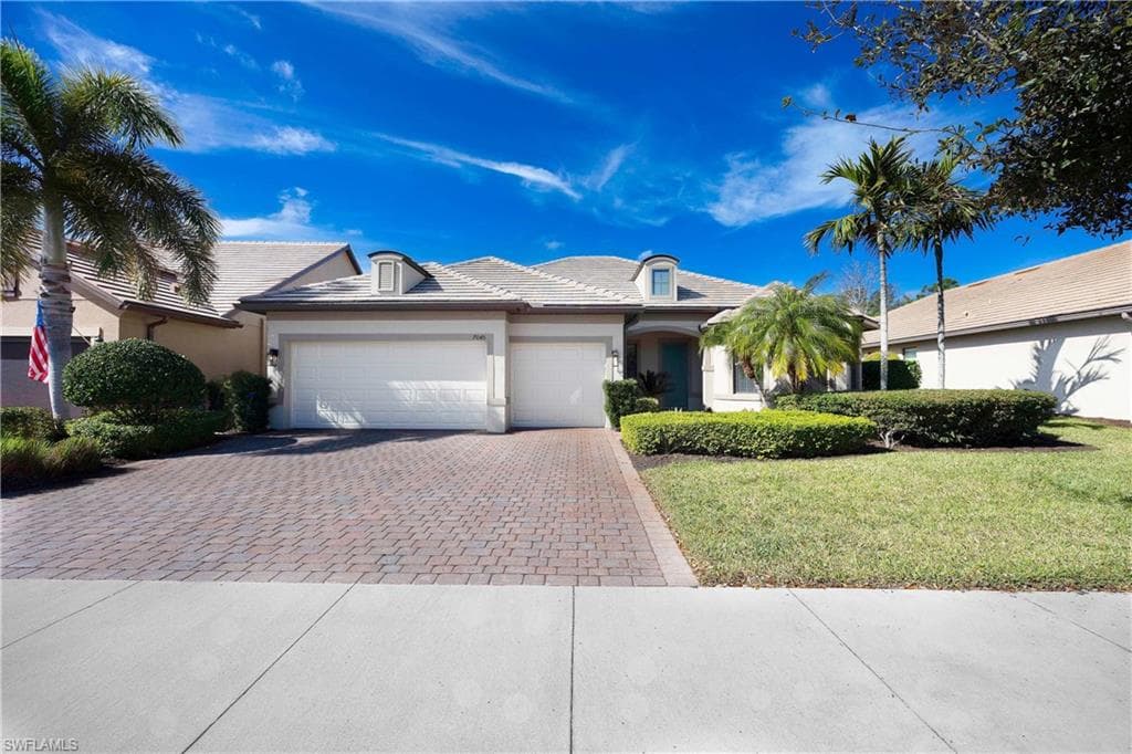 7045 Live Oak Dr, Naples, FL 34114-1