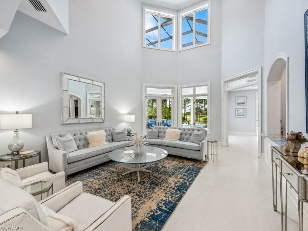 336 Edgemere Way E, Naples, FL 34105-4