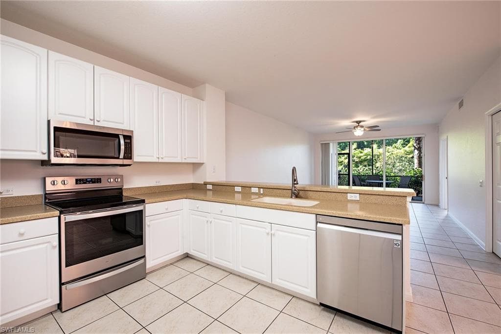 10025 Heather Ln 702, Naples, FL 34119-4