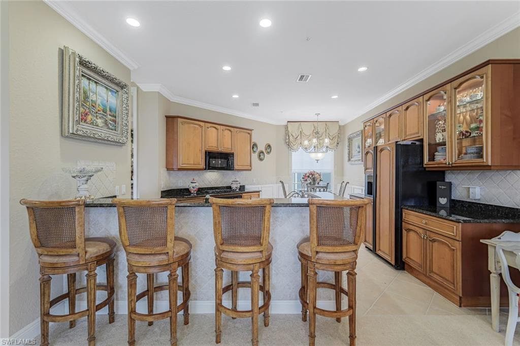 9255 Museo Cir 6-103, Naples, FL 34114-9