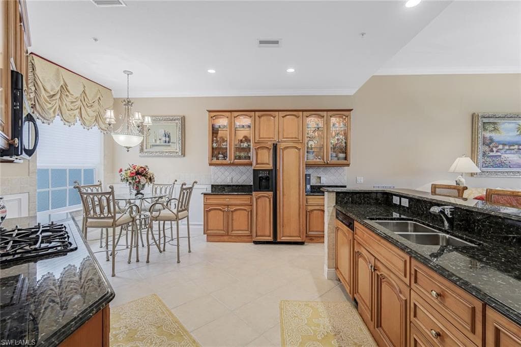 9255 Museo Cir 6-103, Naples, FL 34114-4