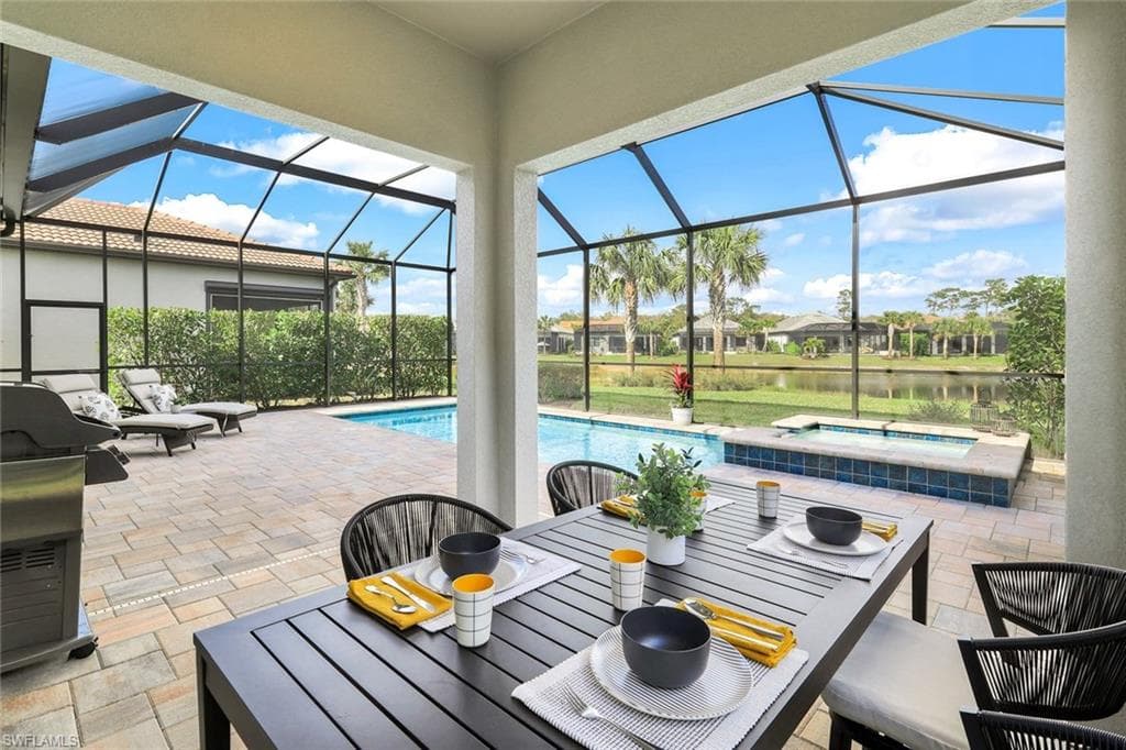 9729 Everglades Dr, Naples, FL 34120-23