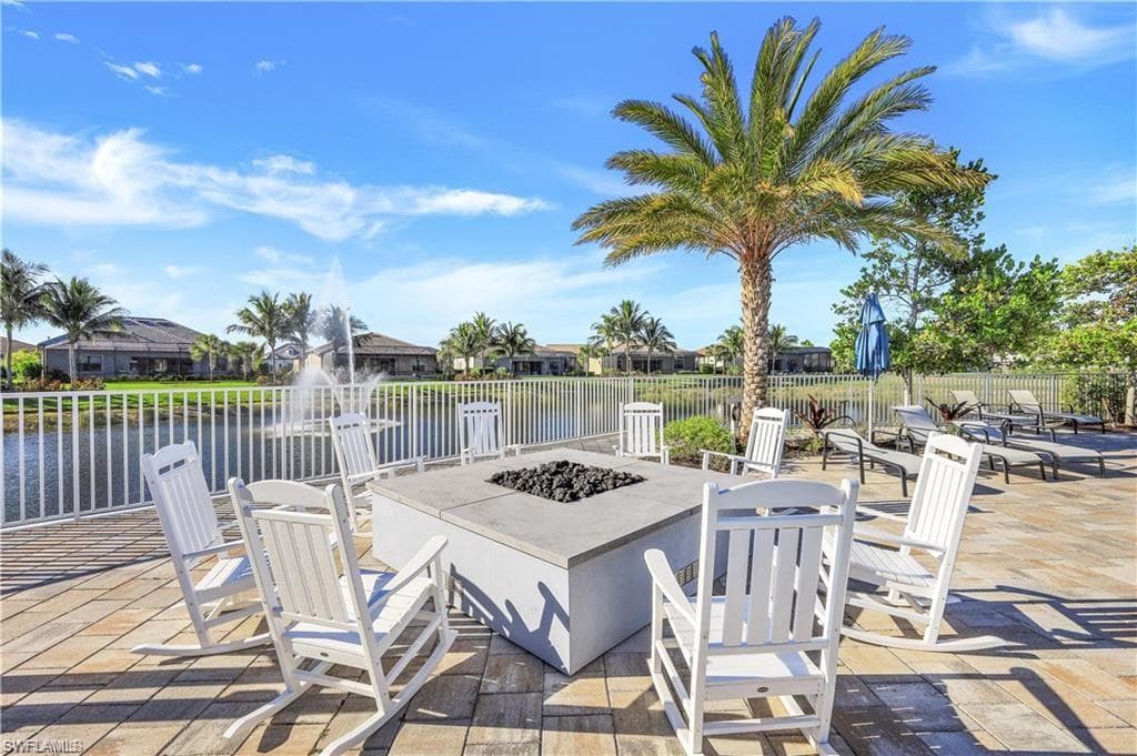9729 Everglades Dr, Naples, FL 34120-34