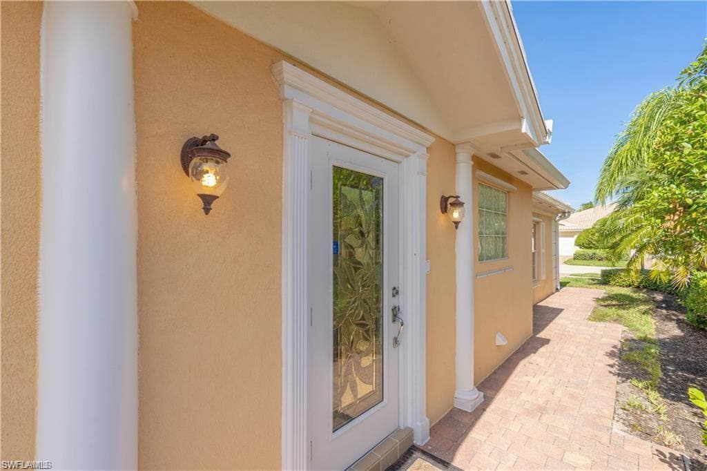 8376 Borboni Ct, Naples, FL 34114-4