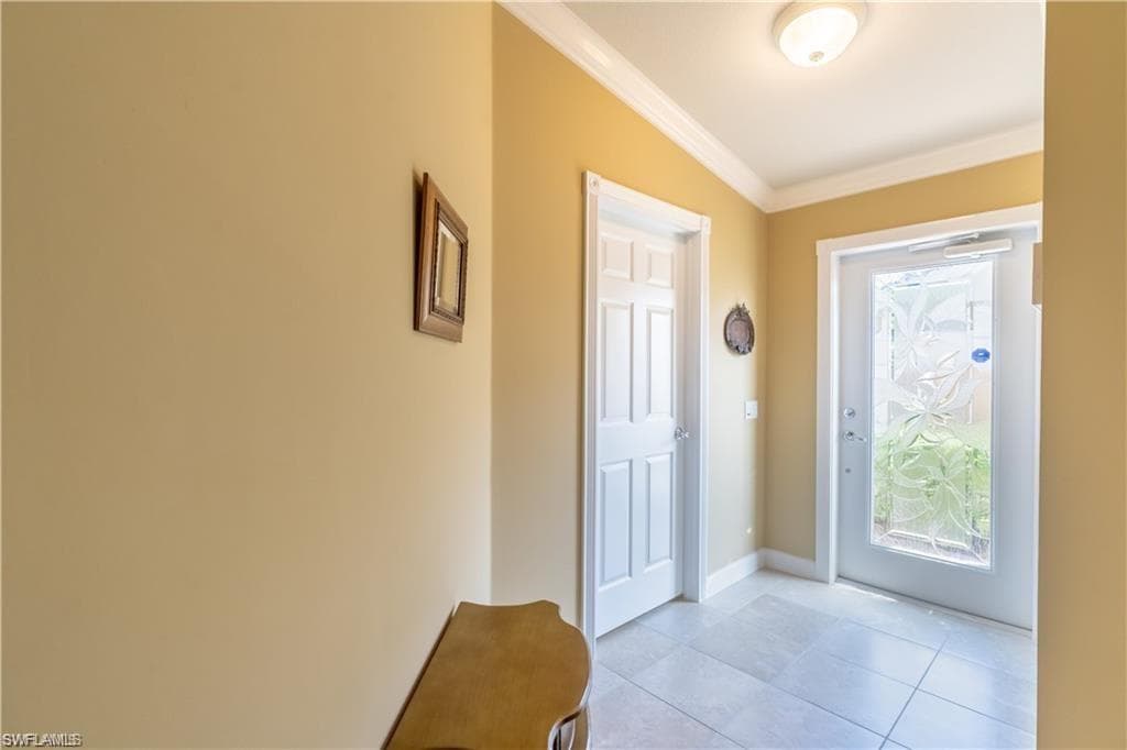 8376 Borboni Ct, Naples, FL 34114-5
