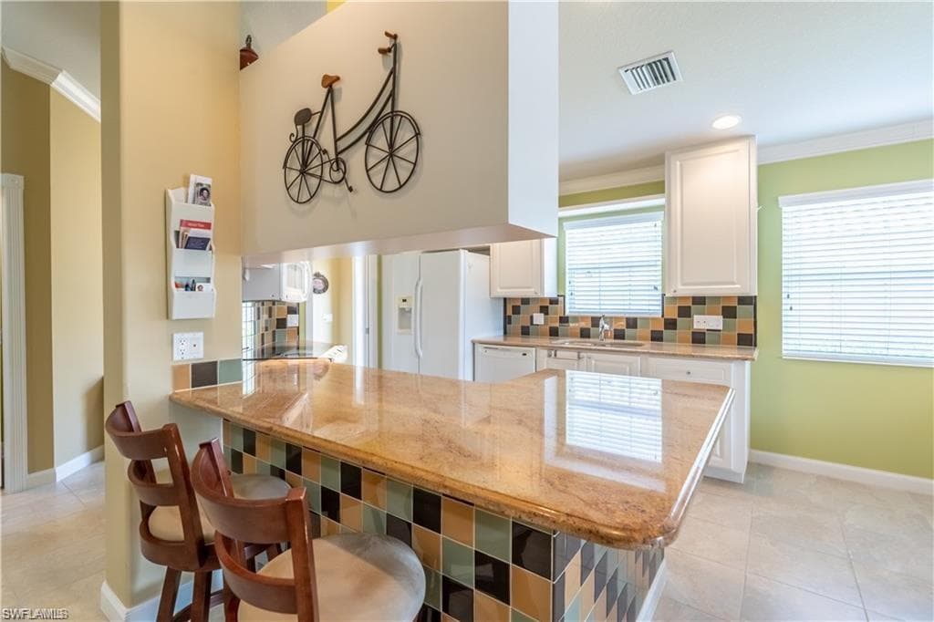 8376 Borboni Ct, Naples, FL 34114-6