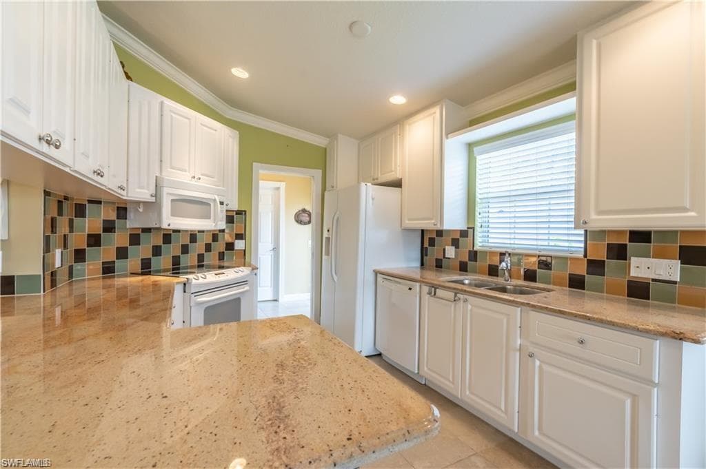 8376 Borboni Ct, Naples, FL 34114-8