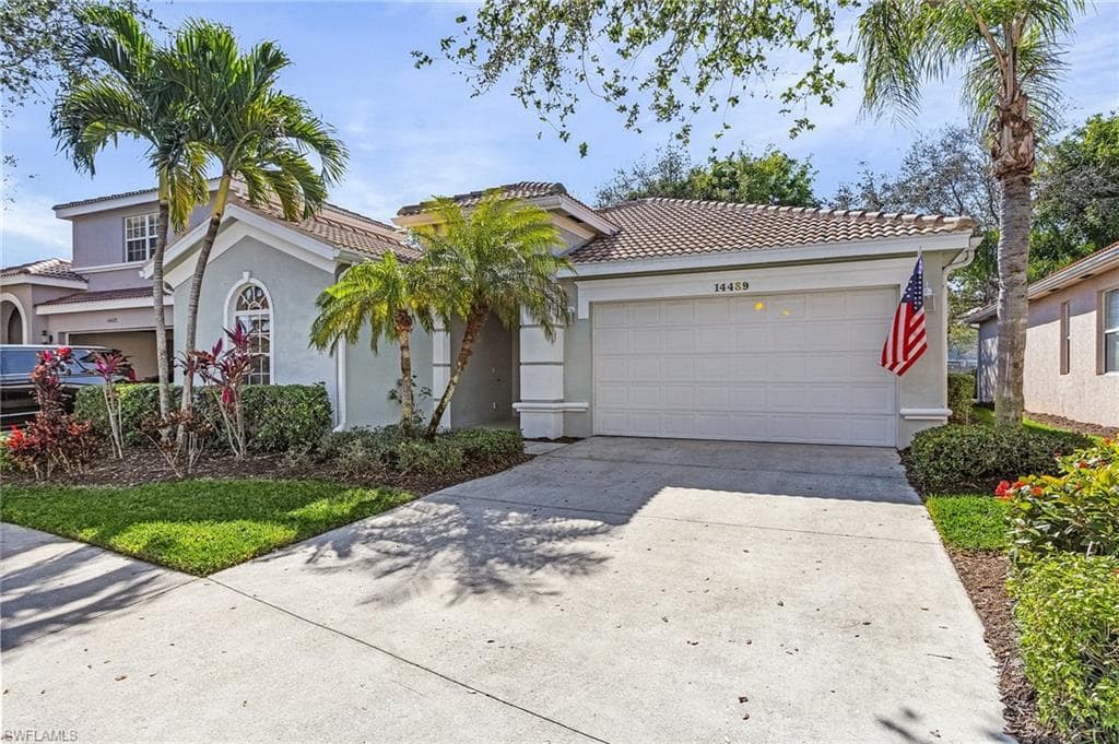 14489 Sterling Oaks Dr, Naples, FL 34110-1