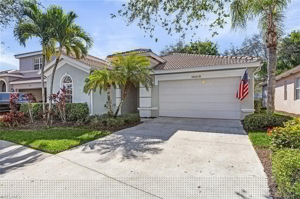 14489 Sterling Oaks Dr, Naples, FL 34110-2
