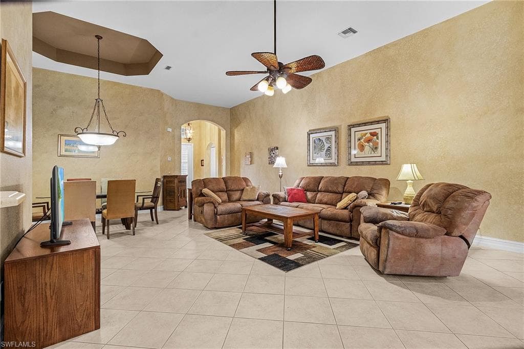 14489 Sterling Oaks Dr, Naples, FL 34110-4