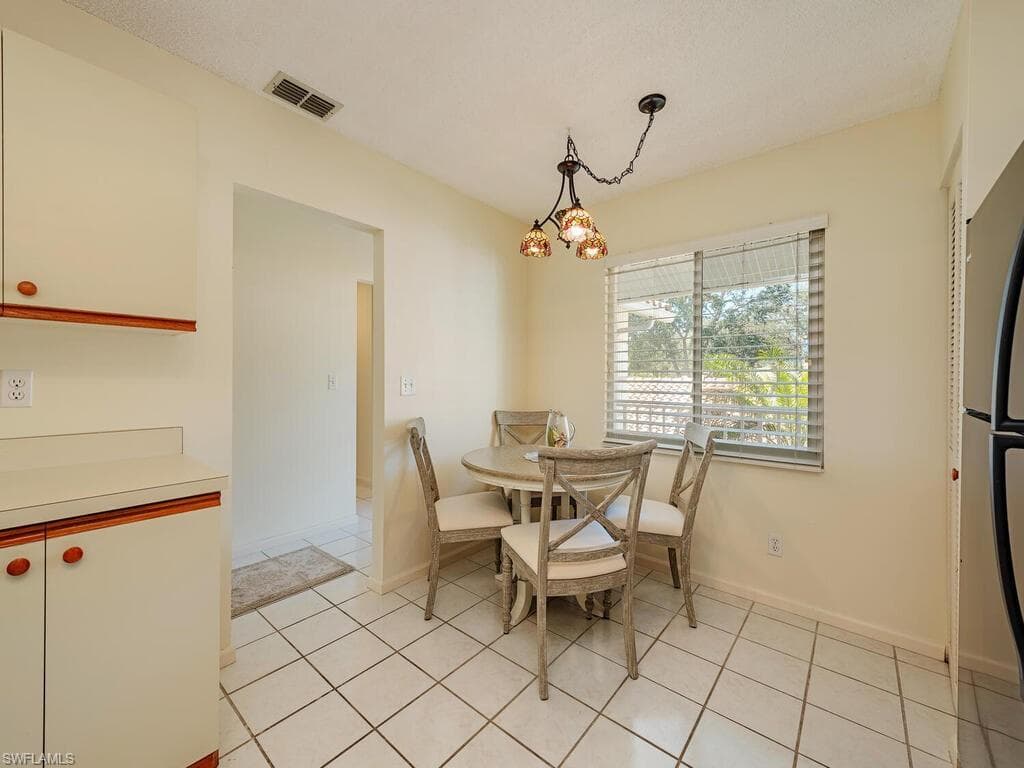 5940 Cranbrook Way A206, Naples, FL 34112-9