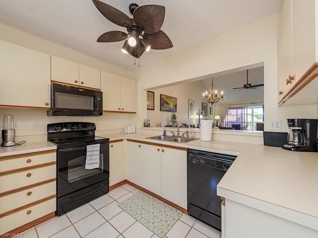 5940 Cranbrook Way A206, Naples, FL 34112-8