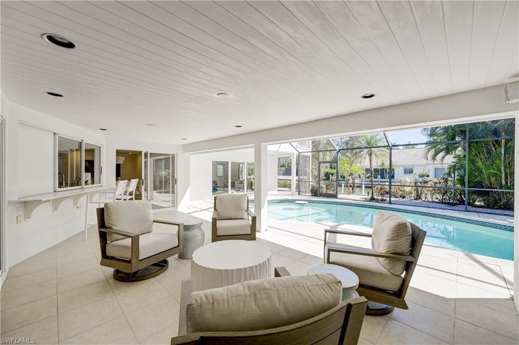 660 14th Ave S, Naples, FL 34102-20