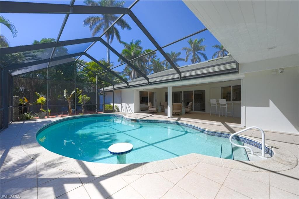 660 14th Ave S, Naples, FL 34102-22