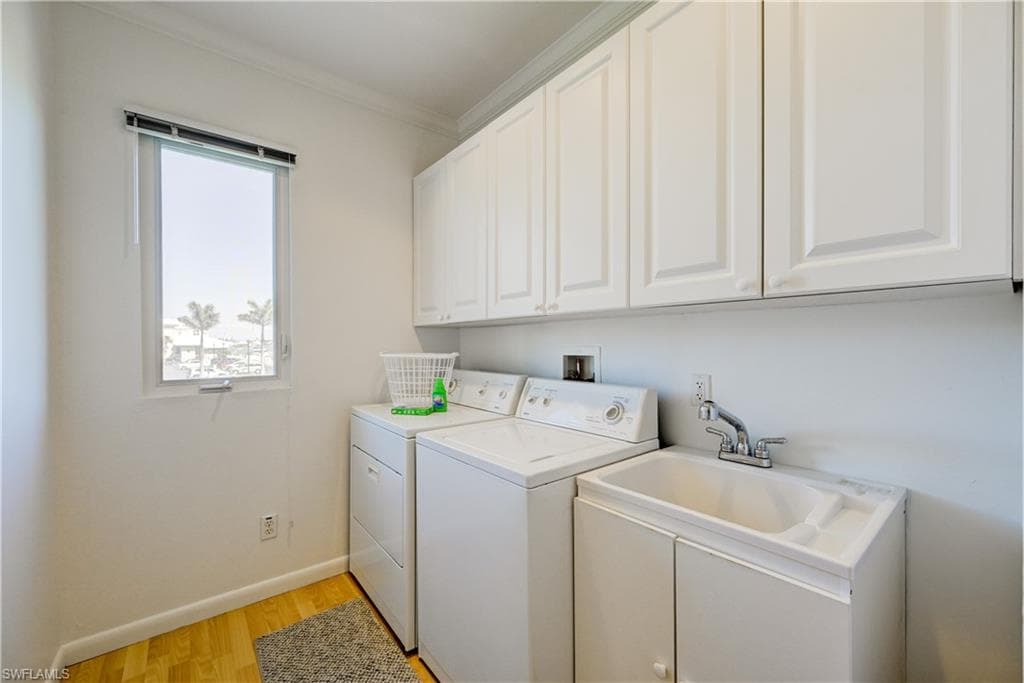 660 14th Ave S, Naples, FL 34102-47