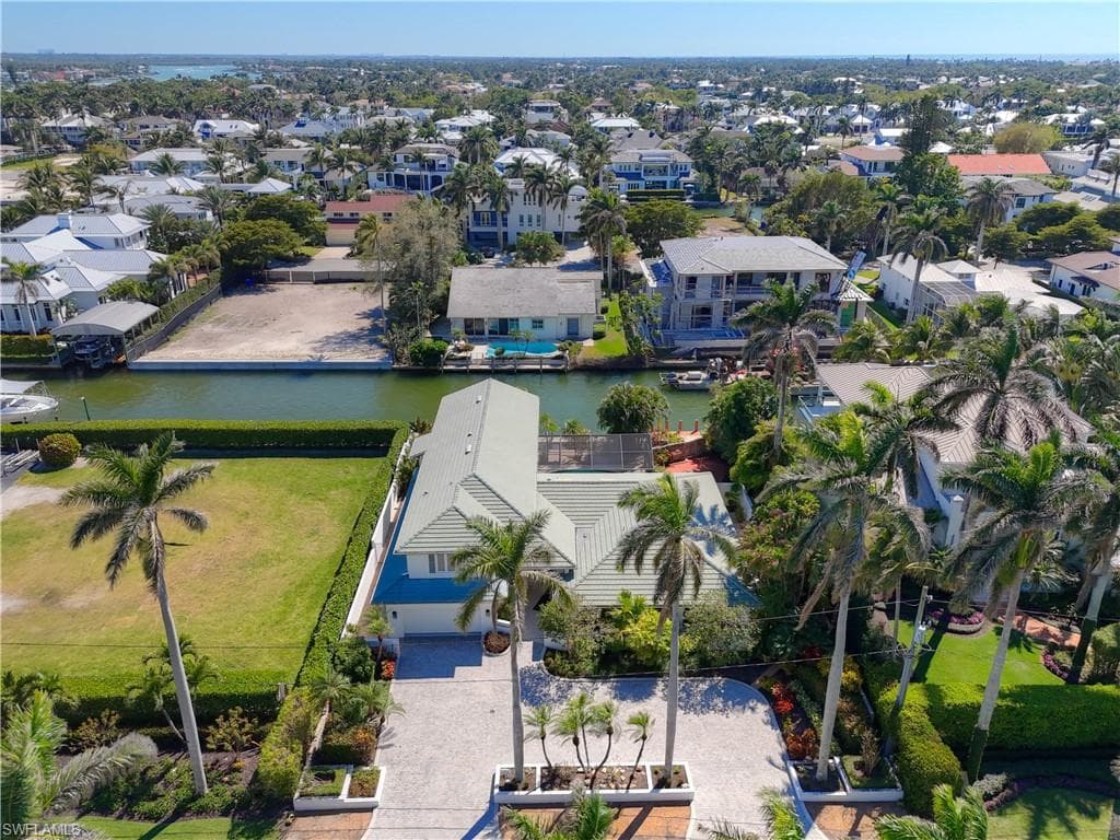 660 14th Ave S, Naples, FL 34102-48