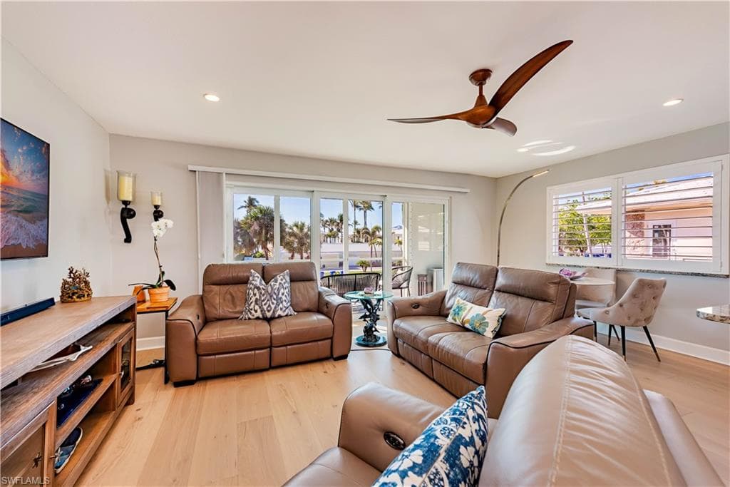2500 Gulf Shore Blvd N S-4, Naples, FL 34103-1
